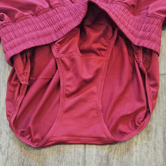 Lululemon Shake It Out Shorts Womens XS Pink Lightweight Run Athleisure - Picture 8 of 8